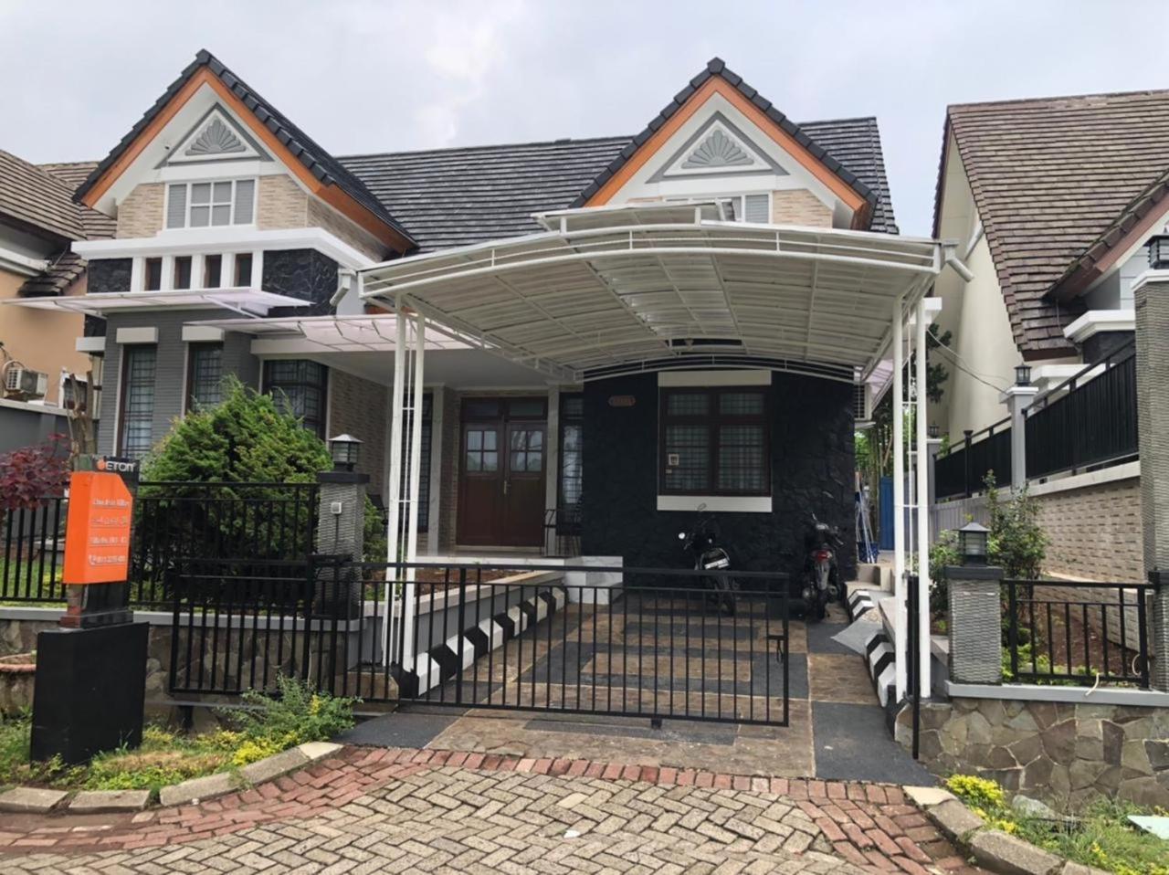 Eton Asia Villas-Kota Bunga Puncak Exterior photo