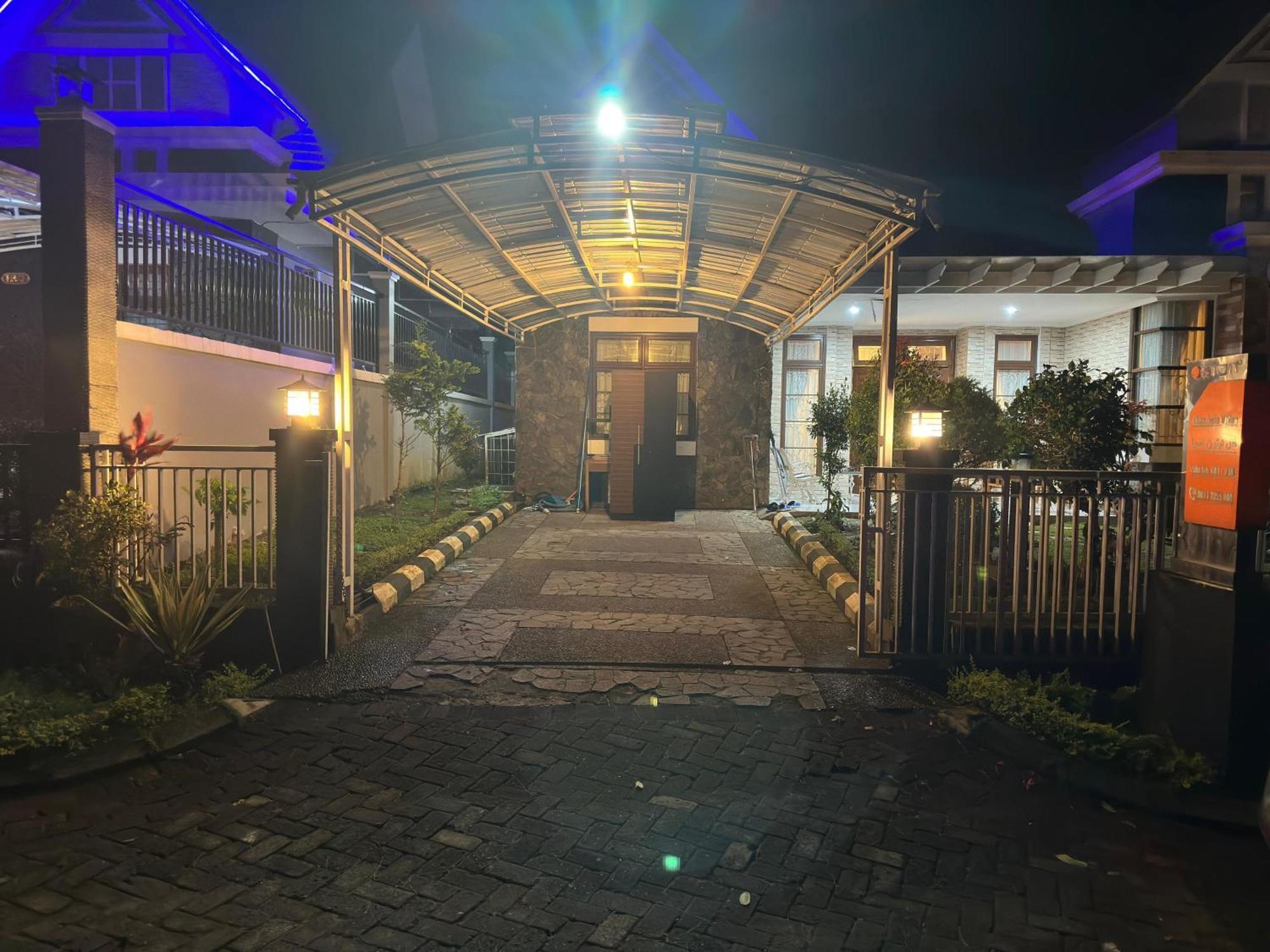 Eton Asia Villas-Kota Bunga Puncak Exterior photo