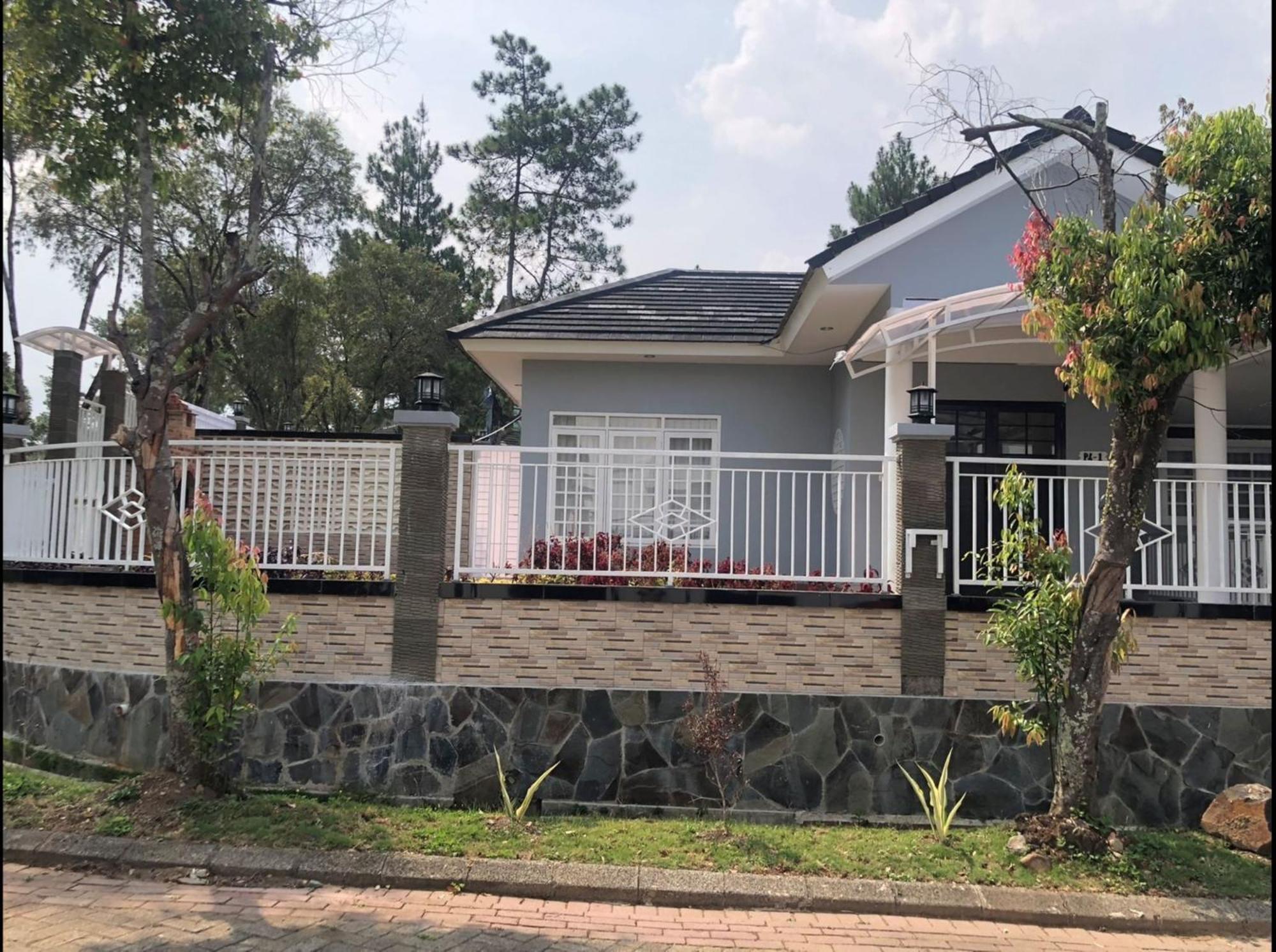 Eton Asia Villas-Kota Bunga Puncak Exterior photo